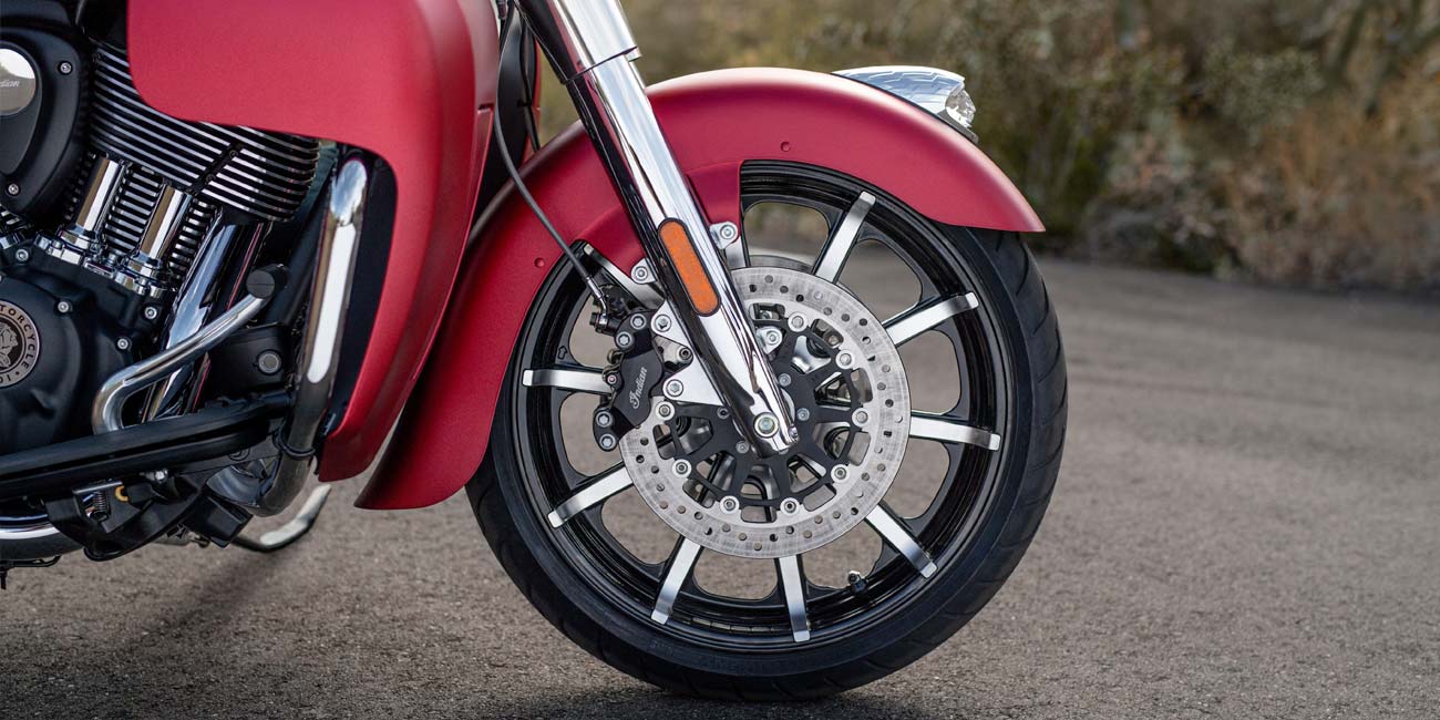 Indian® Roadmaster® Dark Horse Indian® Roadmaster® Dark Horse